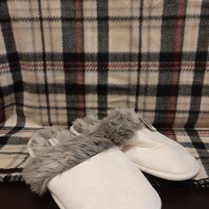White fur slippers